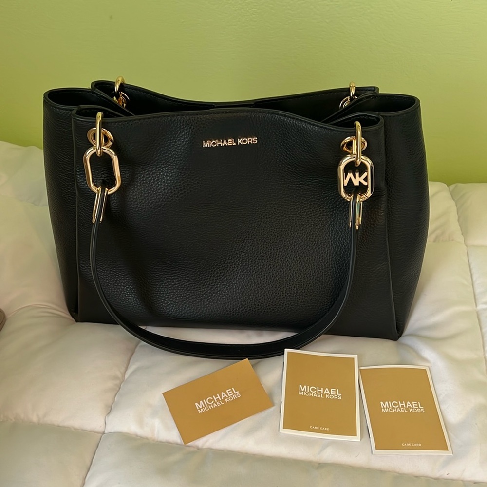 Michael Kors Trisha Large Leather Shoulder Bag